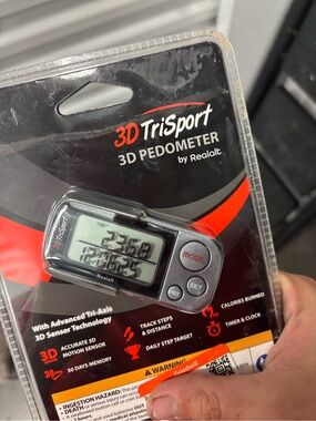 Realalt 3D TriSport Pedometer Tri-Axis 3D Sensor Necklace Black/Gray RTS01